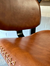 Tabouret de bar Bradley en similicuir, 2 coloris, qualité professionnelle