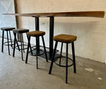 Lade das Bild in den Galerie-Viewer, Kunstleder Sitzhocker Markham braun grün grau Gastro Hocker
