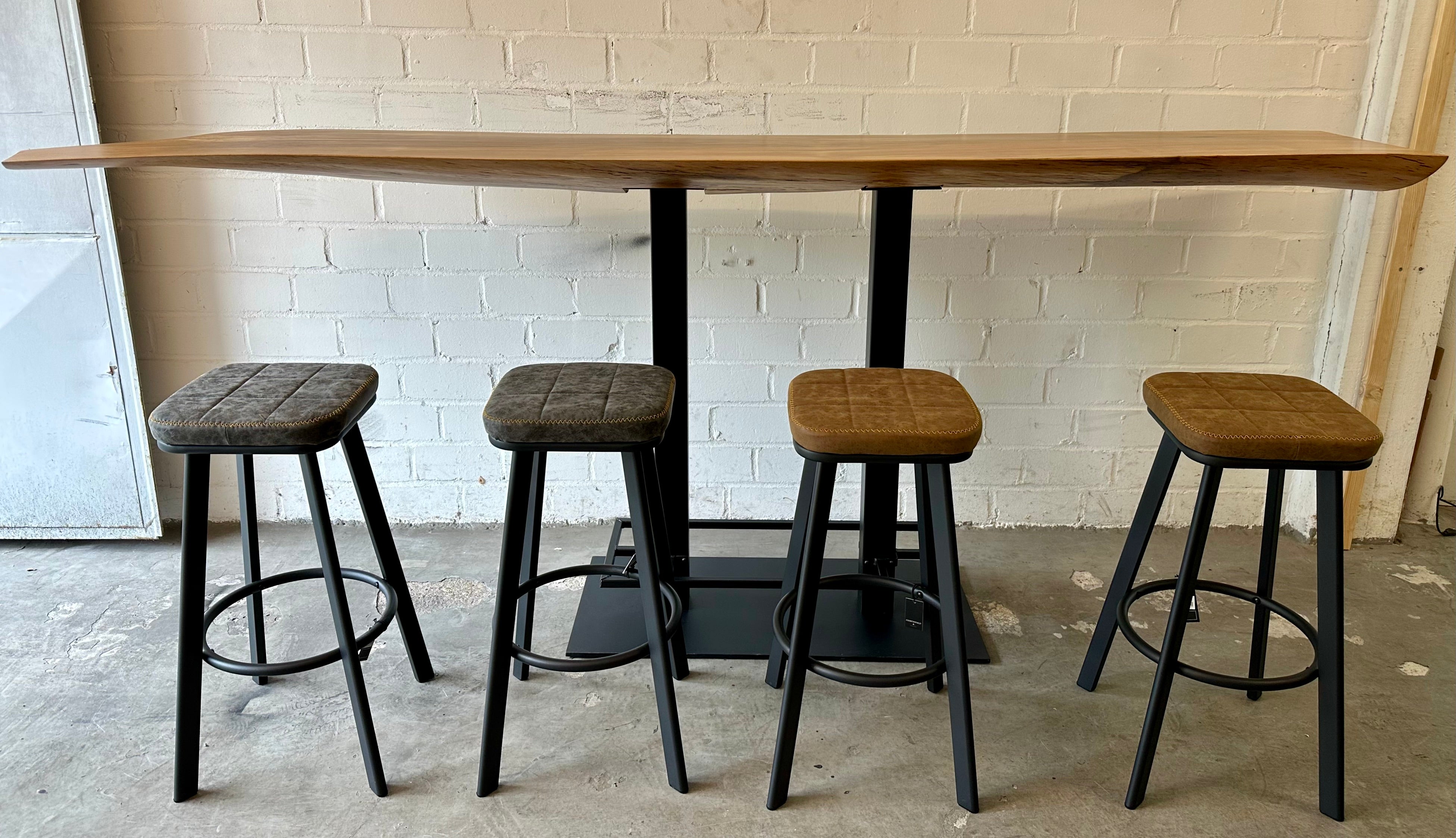 Kunstleder Sitzhocker Markham braun grün grau Gastro Hocker