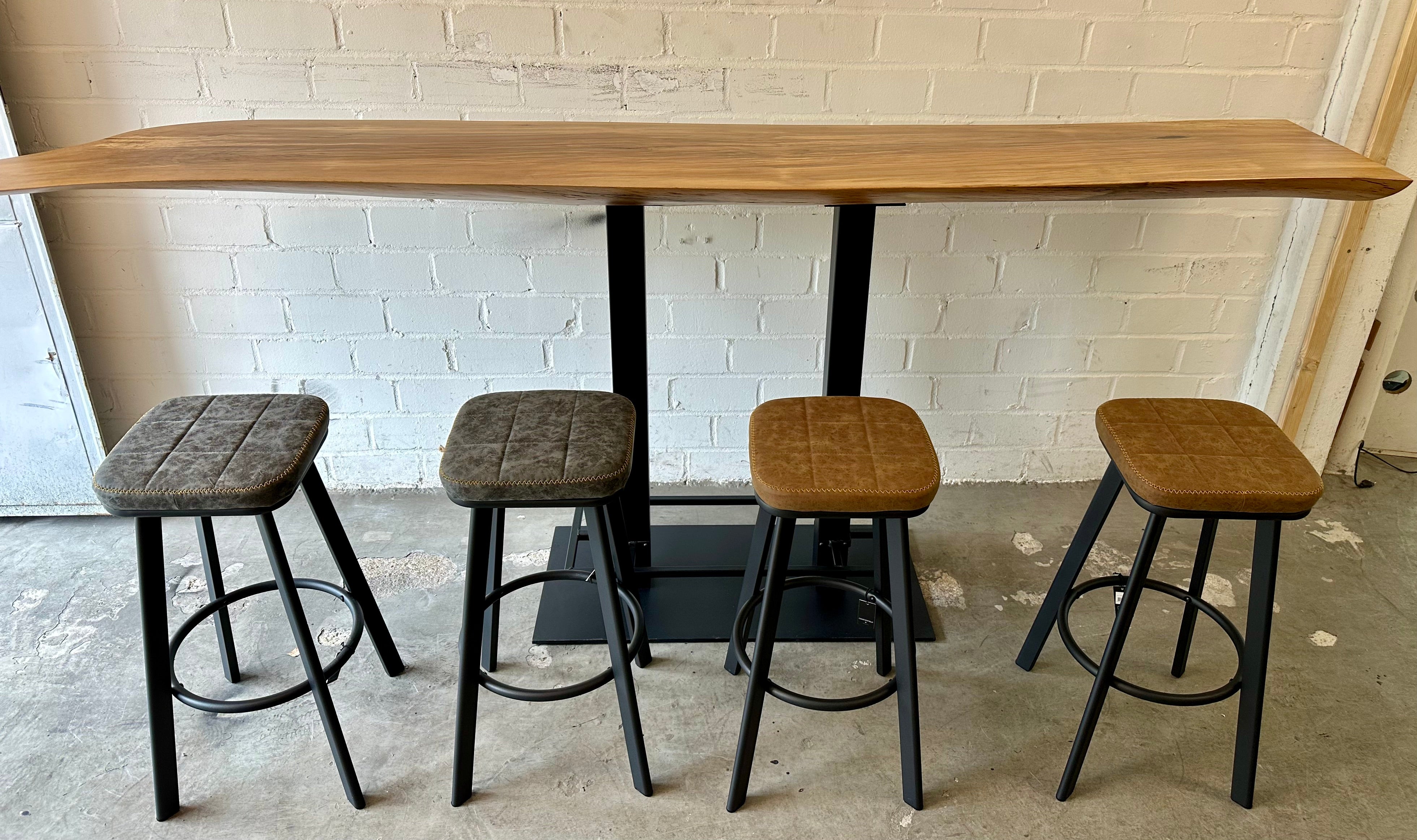 Kunstleder Sitzhocker Markham braun grün grau Gastro Hocker