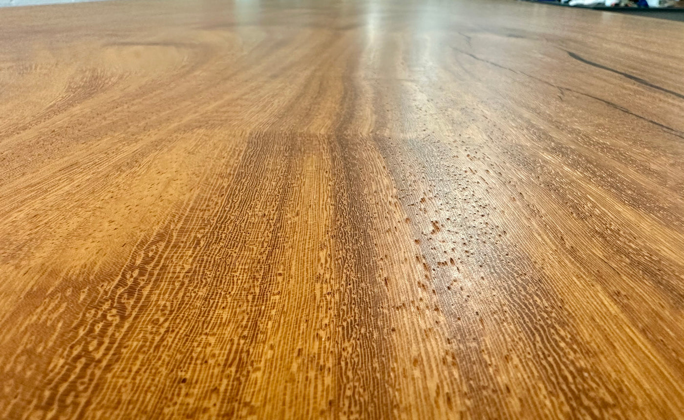 Table tronc d'arbre teck Guyana 240 et 6 cm massif avec piètement en V