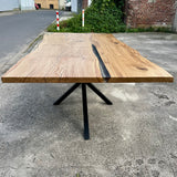 Epoxidharz Esstisch Gummersbach Eiche massiv 200 cm Massivholz geölt mit Spider Metall Gestell schwarz