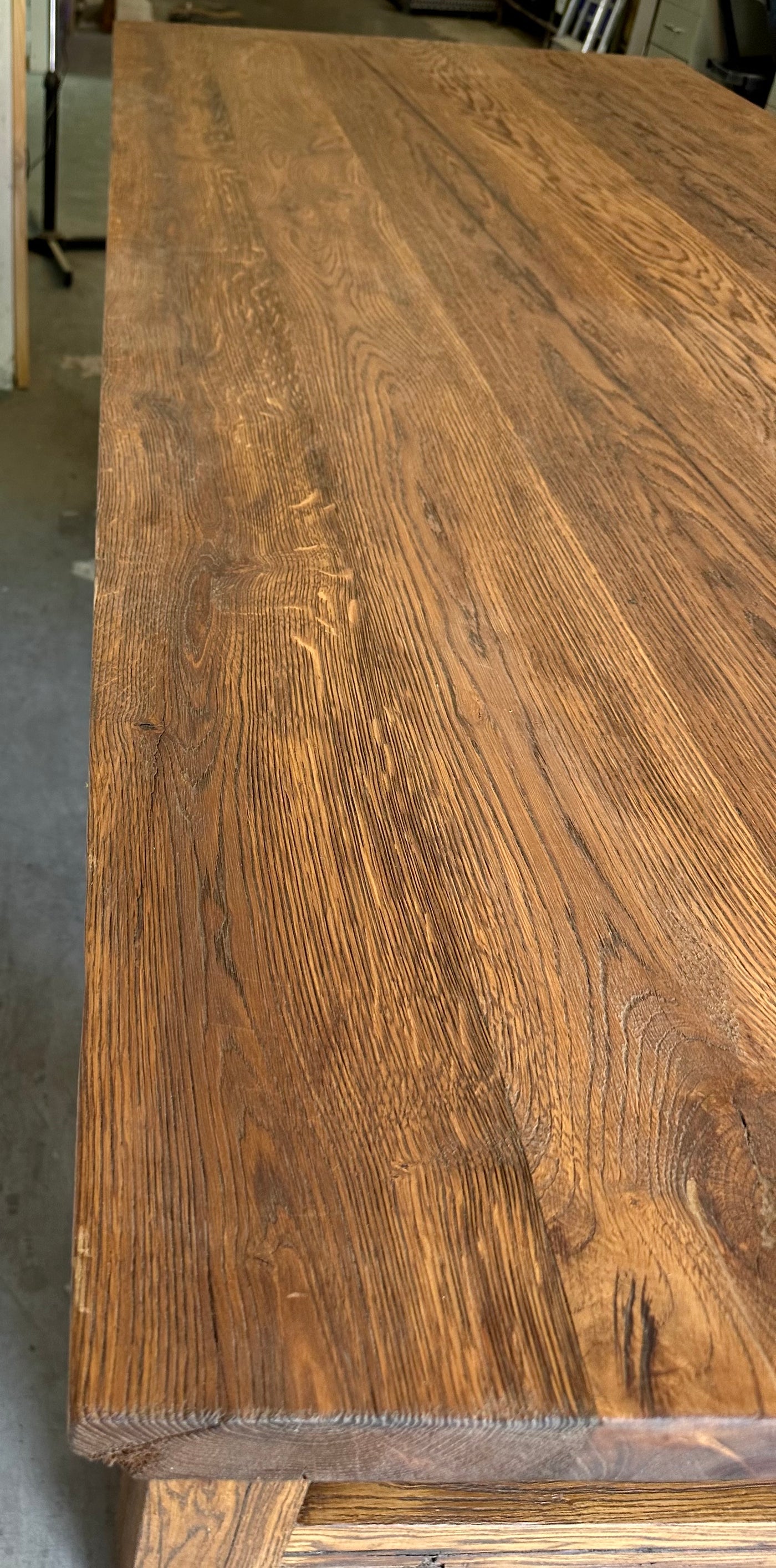 Table à manger chêne rustique 220 cm avec piètement en bois, ensemble brun-noir