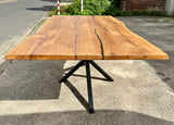 Epoxidharz Esstisch Lindlar Eiche massiv 220 cm Massivholz geölt mit Spider Metall Gestell schwarz