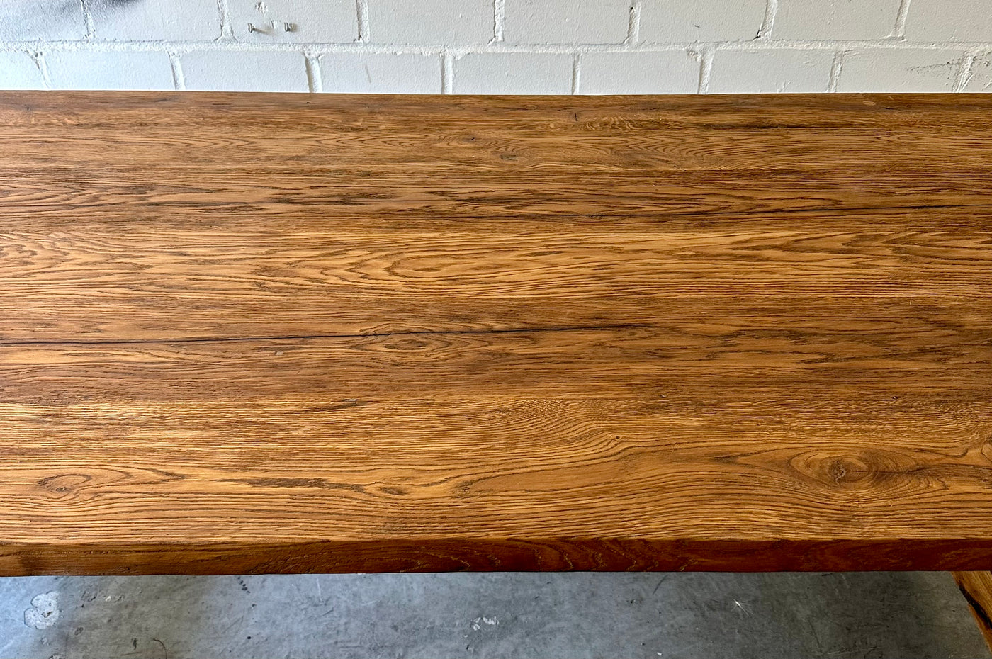 Table à manger chêne rustique 220 cm avec piètement en bois, ensemble brun-noir