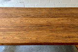 Table à manger chêne rustique 220 cm avec piètement en bois, ensemble brun-noir