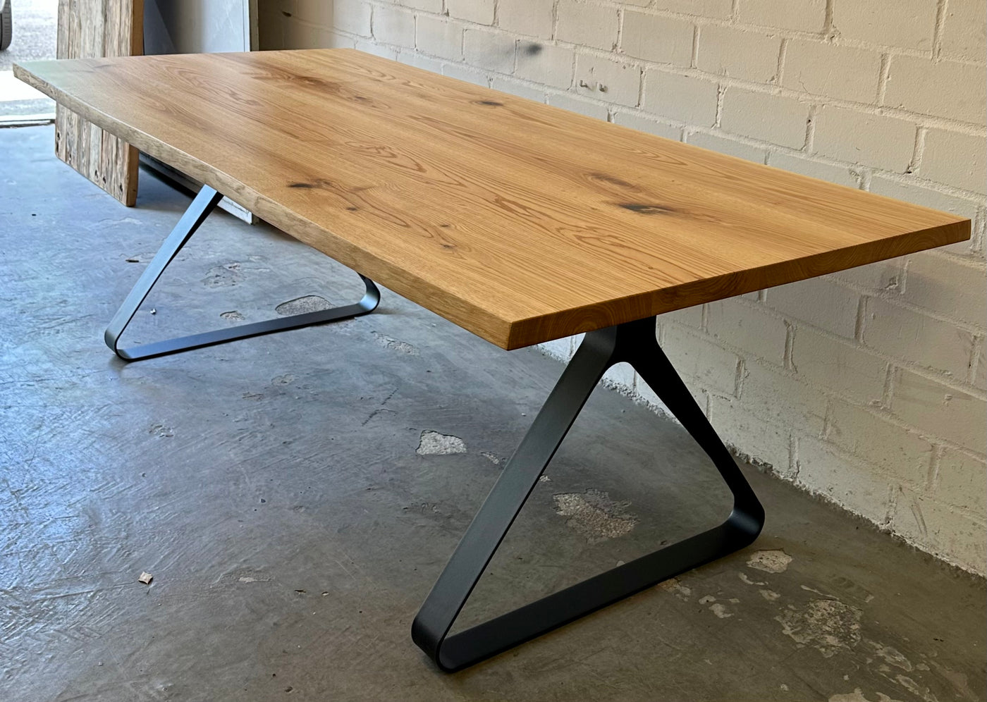 Vollmetall Triangle Massivstahl Gestell Set schwarz pulverbeschichtet für Tischplatten