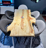 Pièce unique bord naturel table à manger frêne noble laqué 140 cm avec piètement blanc