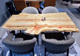 Einzelstück Baumkante Second Bro Esstisch Edelesche lackiert 140 cm mit Gestell Rot