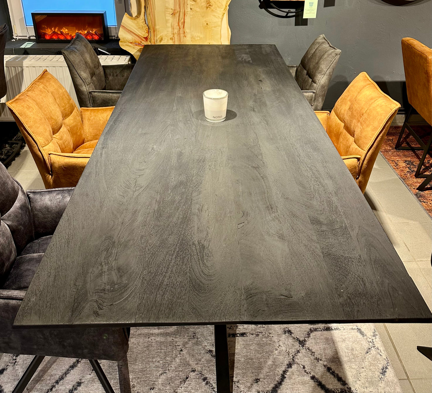Esstisch York Mangoholz schwarz Schweizer Kante mit Spider Gestell 4 Größen