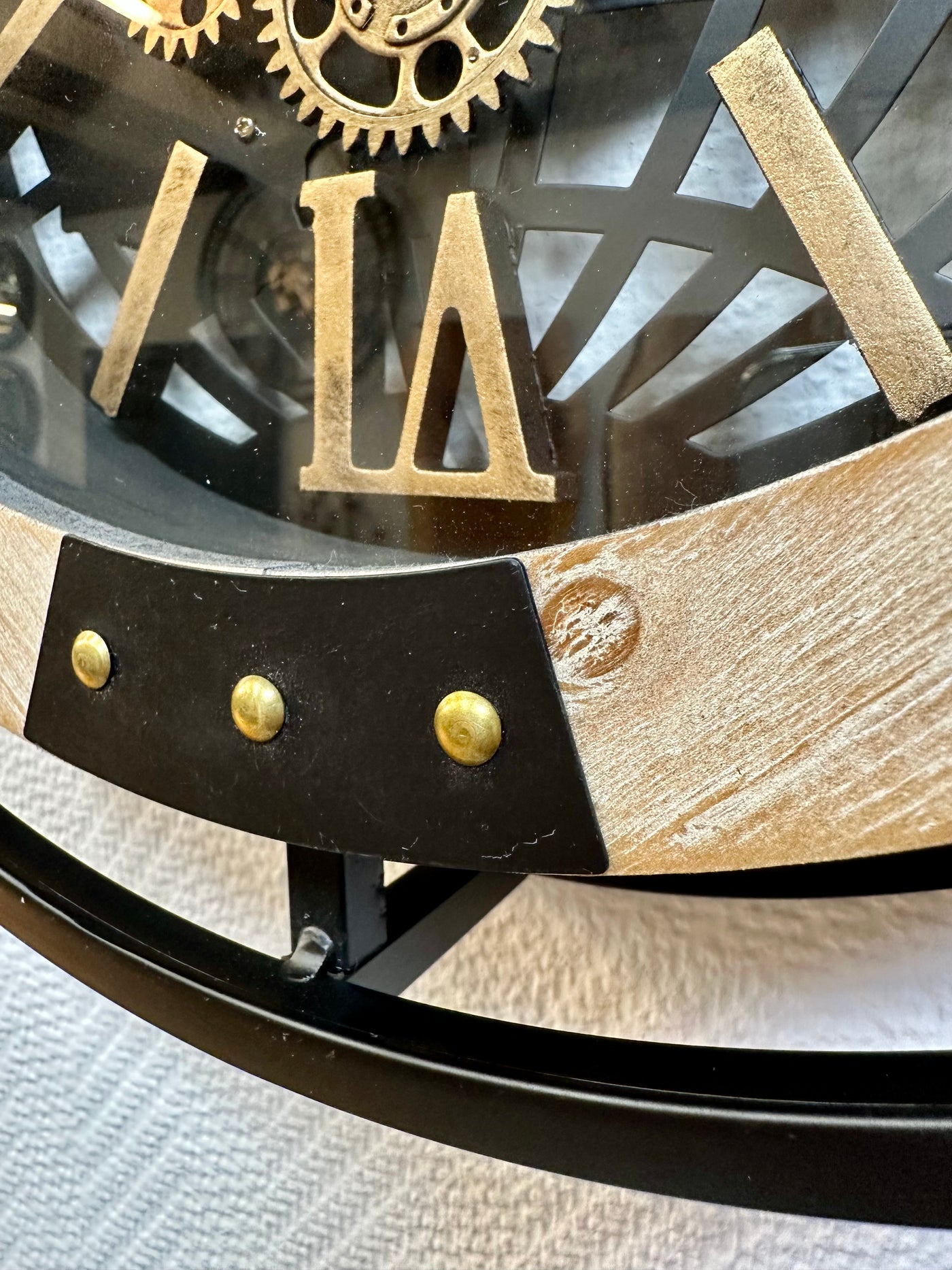 40 cm Wanduhr Kiel Mangoholz weiss geölt schwarz gold Zahnrad Wand Uhr Industrial