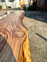 Epoxy Baumstamm Rivertable Esstisch Eiche 300 und 4 cm massiv mit Spider Gestell