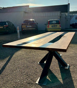 Rivertable Epoxidharz Esstisch Kernbuche 240 cm massiv mit Metall Spider Gestell