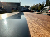 Rivertable Epoxidharz Esstisch Kernbuche 240 cm massiv mit Metall Spider Gestell