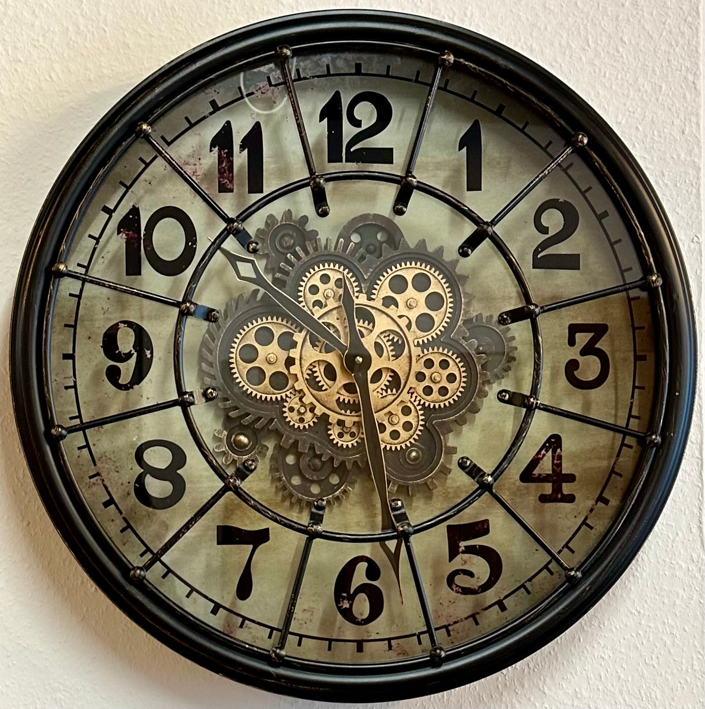 Große Wanduhr Robin Industrie Stil Zahnrad Zählwerk 60 cm Schwarz