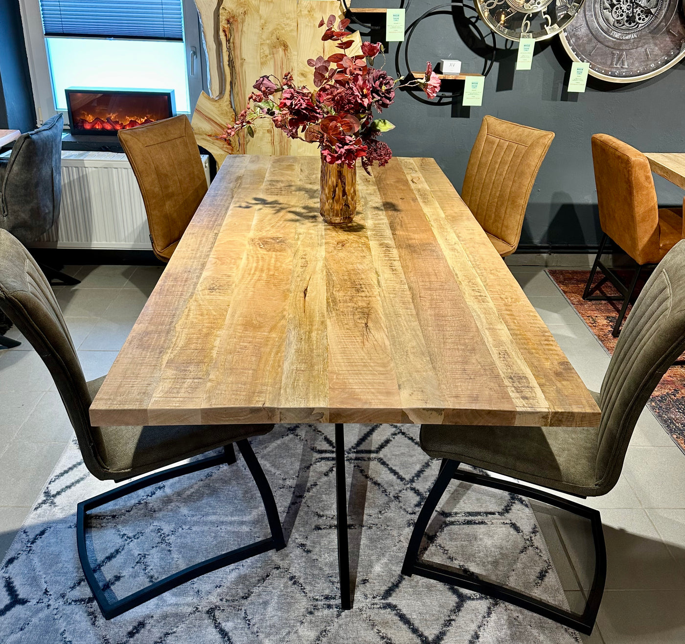 4 cm Esstisch Java Mango 160 bis 240 Holz mit filigranem Matrix Gestell schwarz massiv 5 Größen