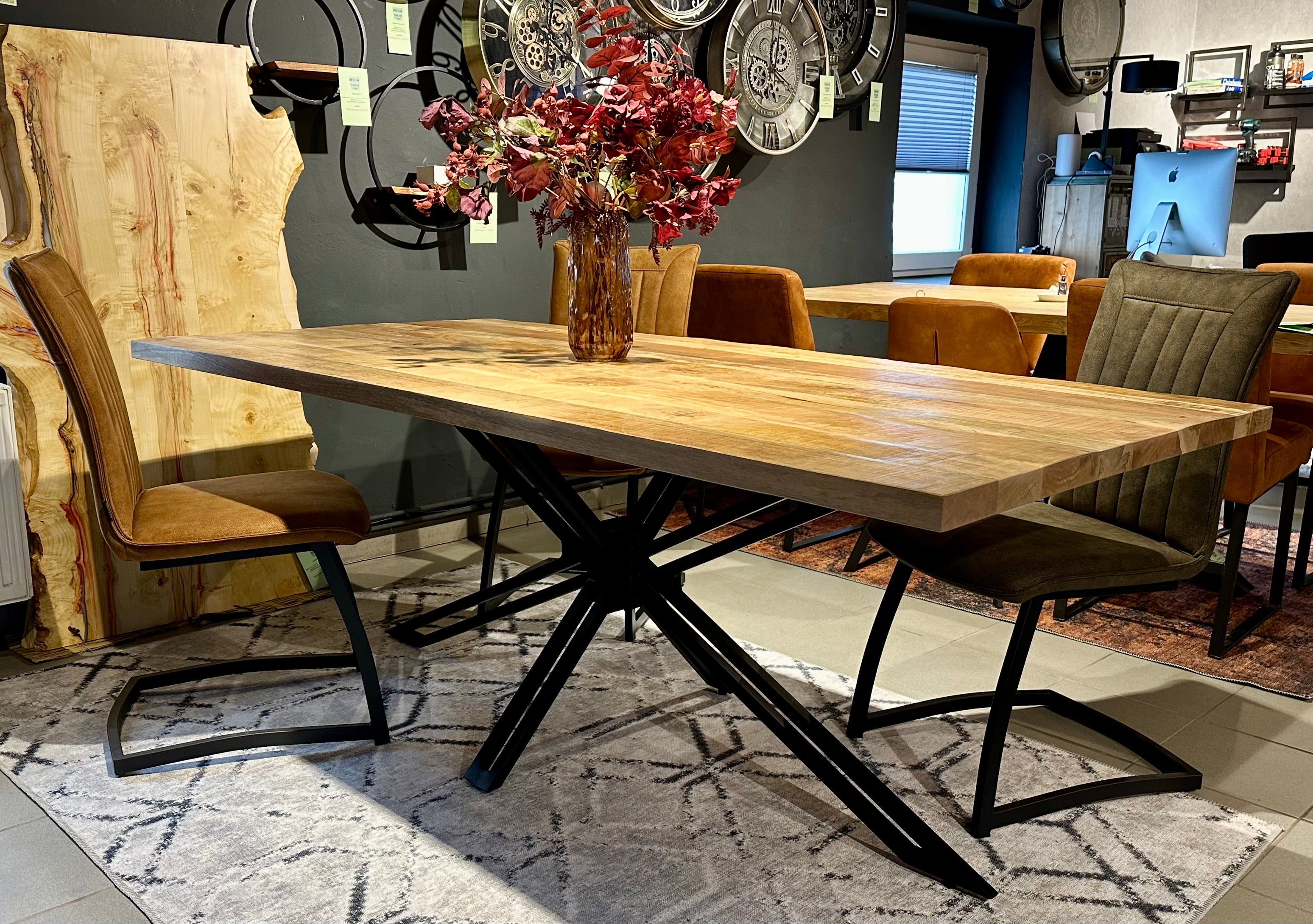 4 cm Esstisch Java Mango 160 bis 240 Holz mit filigranem Matrix Gestell schwarz massiv 5 Größen