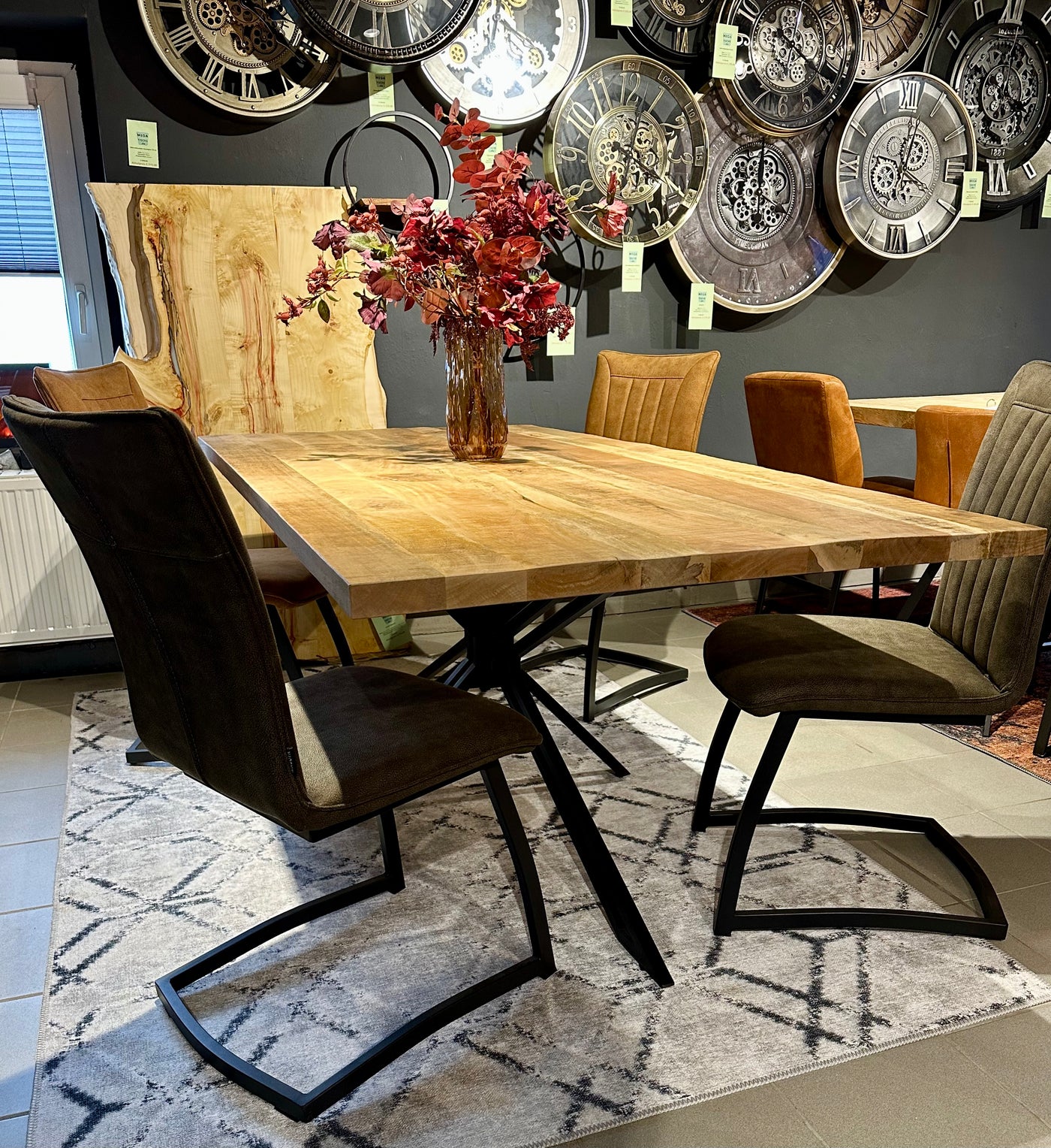 4 cm Esstisch Java Mango 160 bis 240 Holz mit filigranem Matrix Gestell schwarz massiv 5 Größen