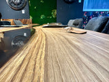 Epoxy Baumstamm Rivertable Esstisch Eiche 300 und 4 cm massiv mit Spider Gestell