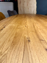 Esstisch Eiche Oval mit Schweizer Kante massiv 200 bis 300 cm geölt mit Holzgestell