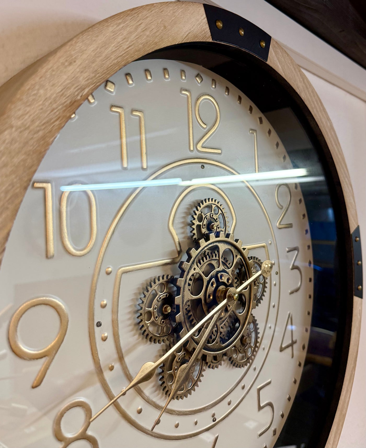 50 cm Wanduhr Essen Mangoholz weiss schwarz gold Zahnrad Wand Uhr Industrial whitewash