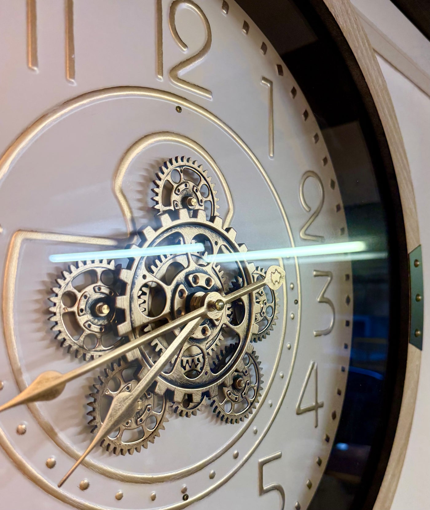 50 cm Wanduhr Essen Mangoholz weiss schwarz gold Zahnrad Wand Uhr Industrial whitewash