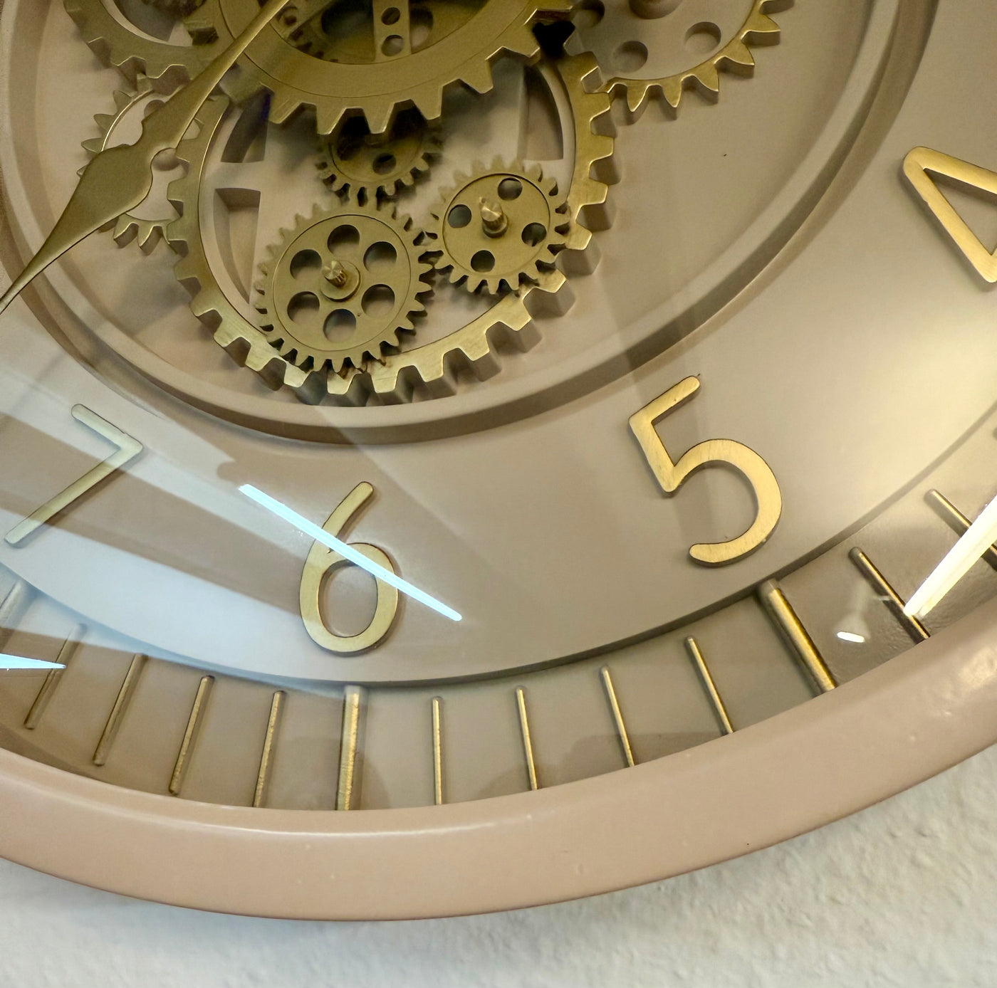 46 cm Wohnzimmer Wanduhr Flensburg mit Zahnrädern sand beige Küche