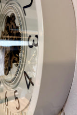 66 cm Wohnzimmer Wanduhr Flensburg mit Zahnrädern weiß Küche