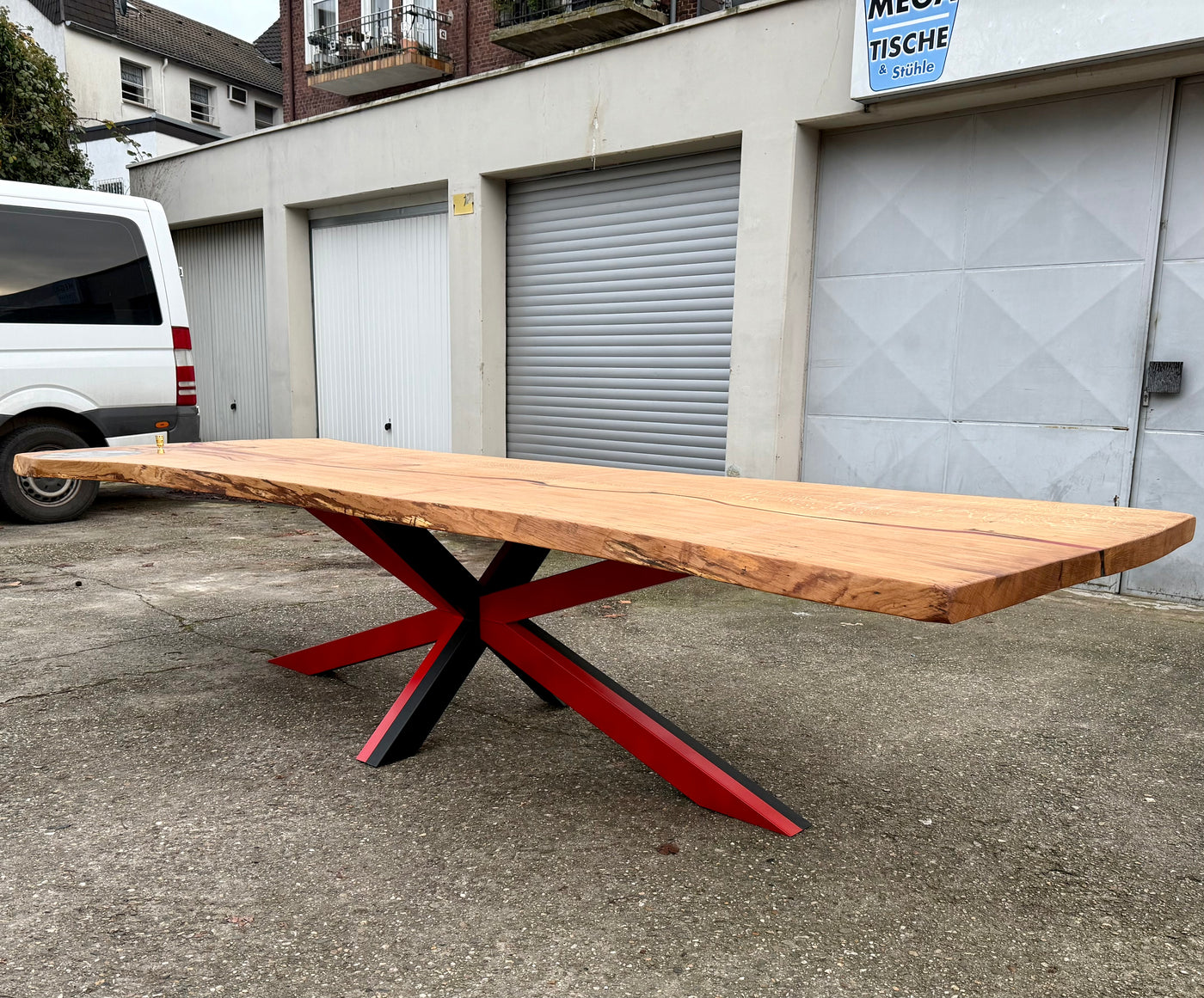 370 cm Meisterschale Baumstamm Esstisch/ Konferenztisch Fußball Bayer 04 Leverkusen mit Epoxid & Spider Gestell schwarz rot