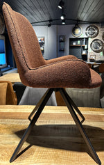 Lade das Bild in den Galerie-Viewer, 360 Grad Esszimmer Stuhl Leander Teddy Stoff in 3 Farben Cream Beige Rust drehbar
