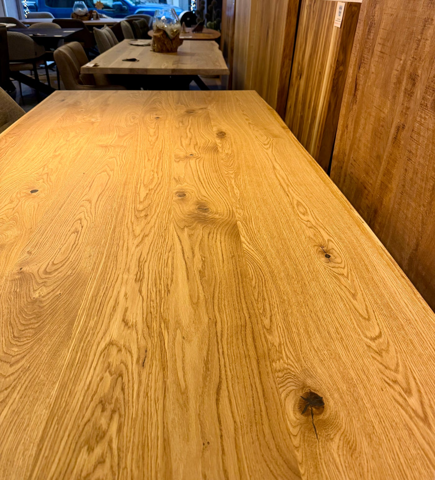 Esstisch Olpe Eiche massiv 180 bis 300 cm in 4,5 cm Dicke Holz geölt mit Holzgestell Trapez 8 Größen