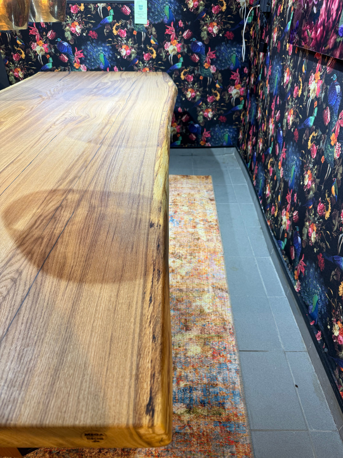 4 Bohlen Baumkante Esstisch Wesel Eiche hell geölt 250 cm mit Holz-Metall Gestell