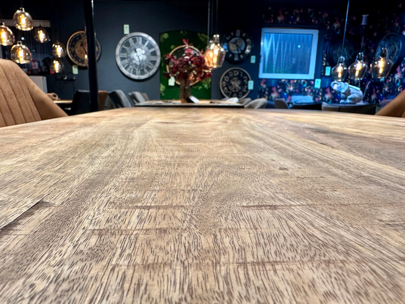 Esstisch Mumbai Mango 200 bis 300 in 6 cm Dicke Holz mit U Metall Gestell schwarz massiv 4 Größen