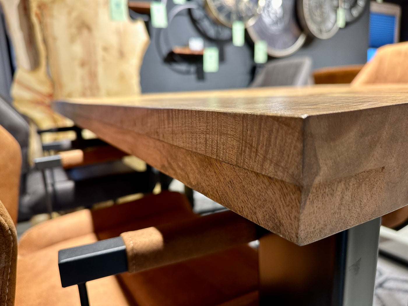 Esstisch Mumbai Mango 200 bis 300 in 6 cm Dicke Holz mit U Metall Gestell schwarz massiv 4 Größen