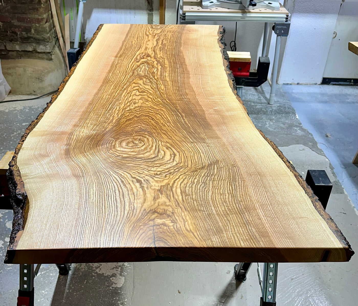 180 cm Edel Esche Baumstamm Tischplatte Holzplatte 5 cm massiv naturbelassene Baumkante