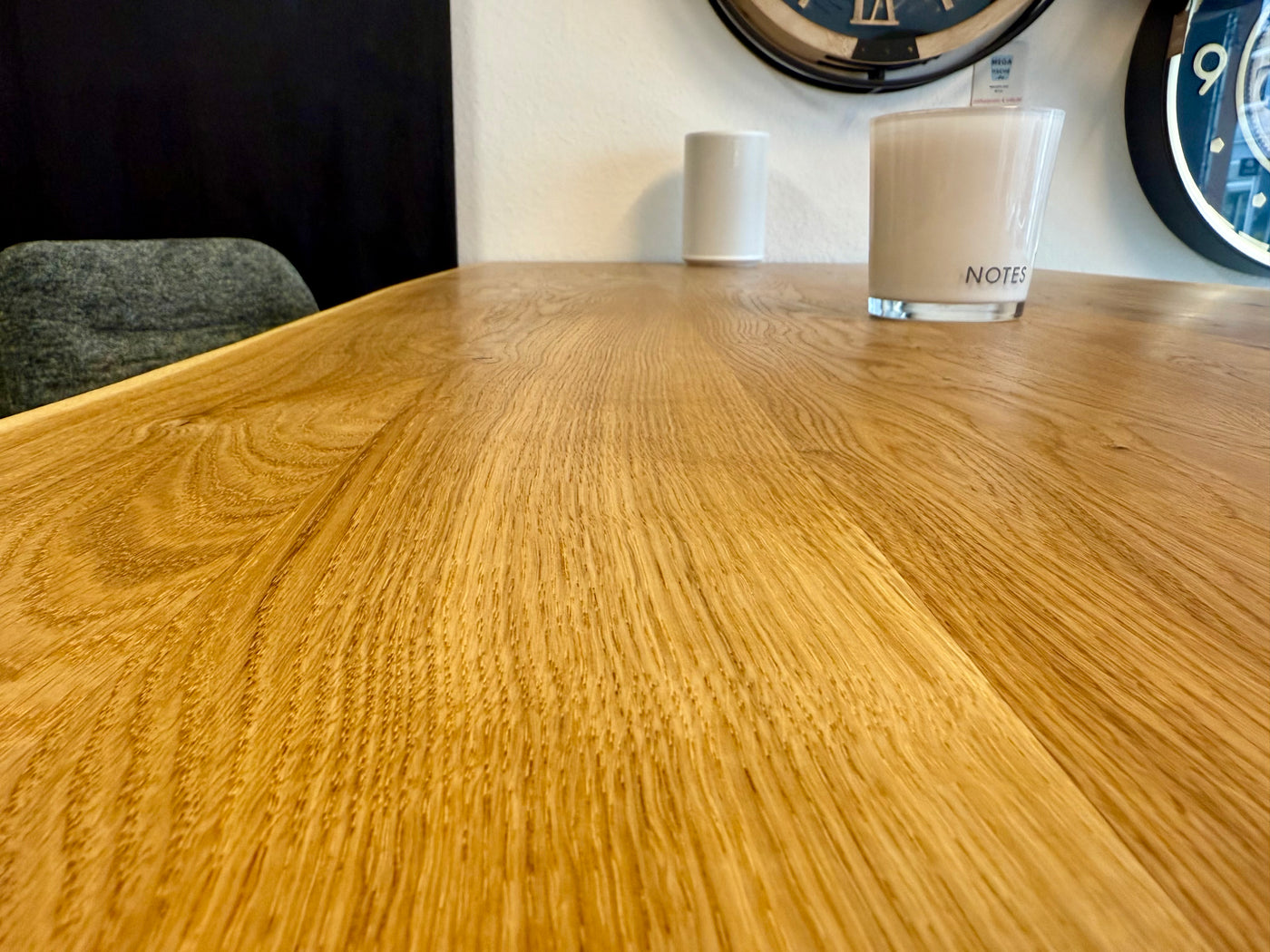 Table de bar Düsseldorf chêne massif pur 160 à 240 cm, épaisseur 3 cm, bois huilé avec pied colonne en métal noir, 5 tailles