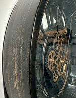 Lade das Bild in den Galerie-Viewer, 46 cm Wanduhr Bruxelles mit Animation antik-schwarz drehende Zahnräder Vintage &amp; Industrial Stil
