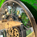 Lade das Bild in den Galerie-Viewer, 46 cm Wanduhr Bruxelles mit Animation antik-schwarz drehende Zahnräder Vintage &amp; Industrial Stil

