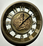 Lade das Bild in den Galerie-Viewer, 46 cm Wanduhr Brüssel 46 cm mit Animation antik-silber messing drehende Zahnräder Industrial
