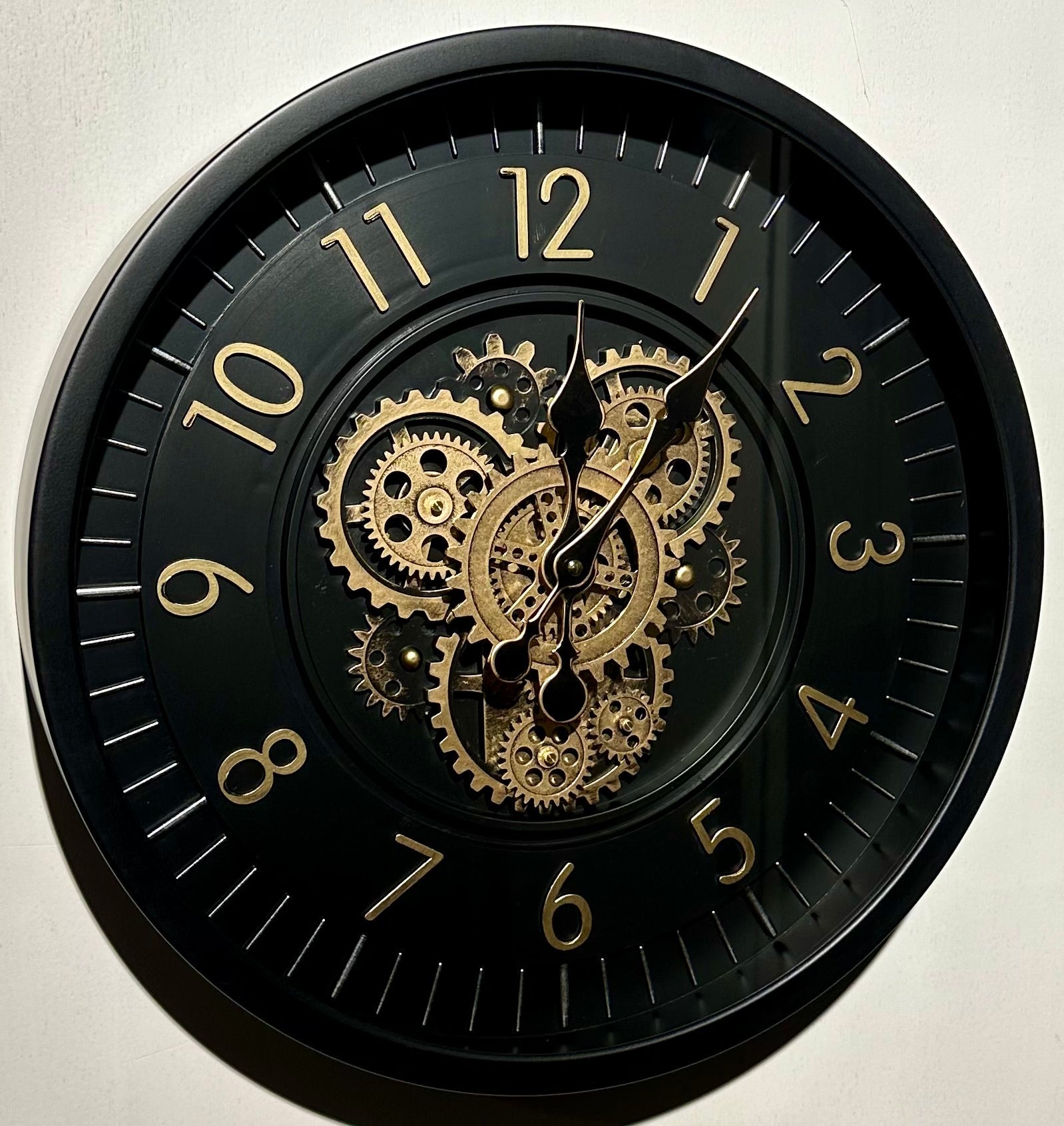45 cm Zürich Vintage Wanduhr mit Zahnrädern schwarz gold