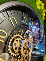 Lade das Bild in den Galerie-Viewer, 45 cm Zürich Vintage Wanduhr mit Zahnrädern schwarz gold
