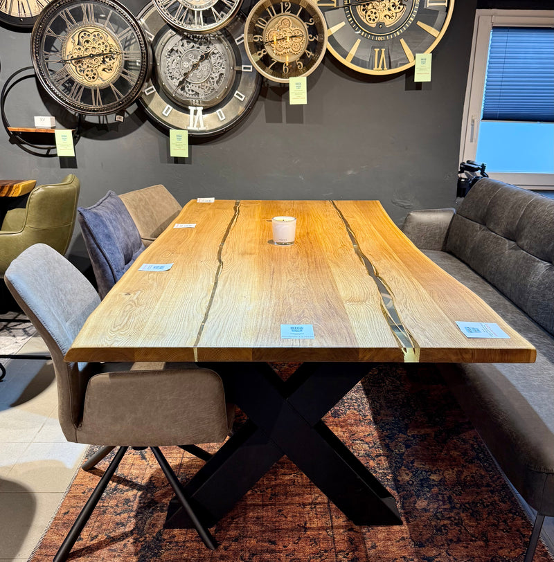 Epoxidharz Esstisch Bergneustadt Eiche massiv 200 cm Massivholz geölt mit X Stahl Gestell Set schwarz