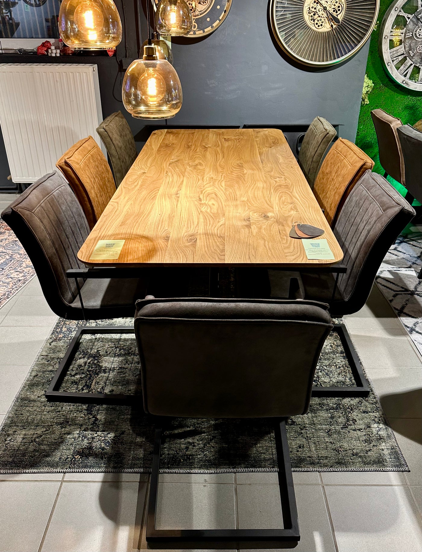 Table à manger danoise ovale design en chêne massif 3 - de 200 à 240 cm huilé avec piètement spider noir et bord suisse