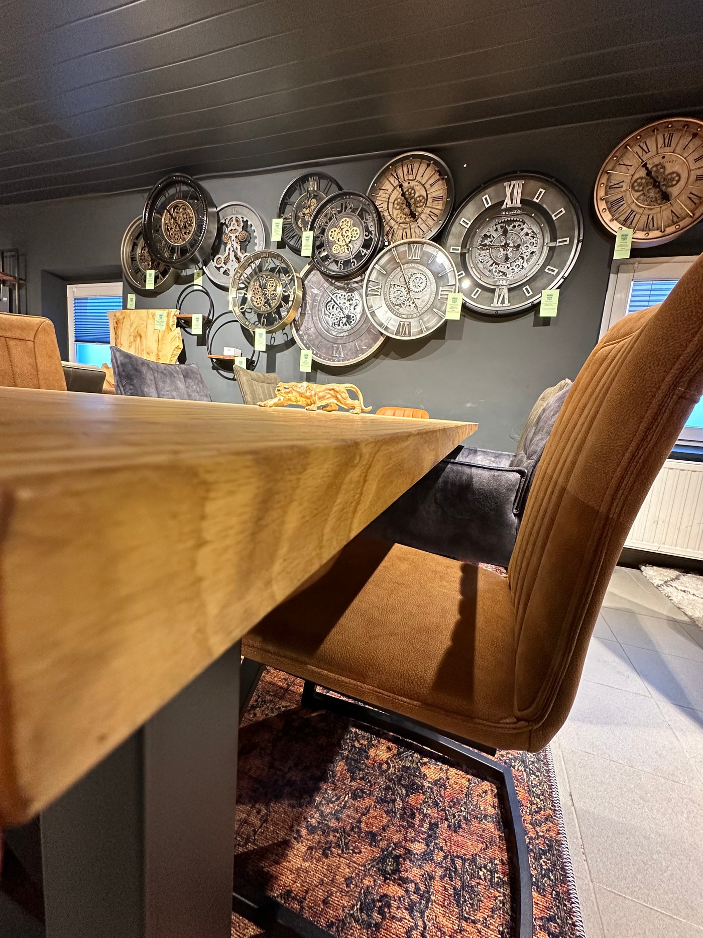 Esstisch Danbury Eiche massiv 240 in 4 cm Dicke Holz geölt mit U Metall Gestell schwarz