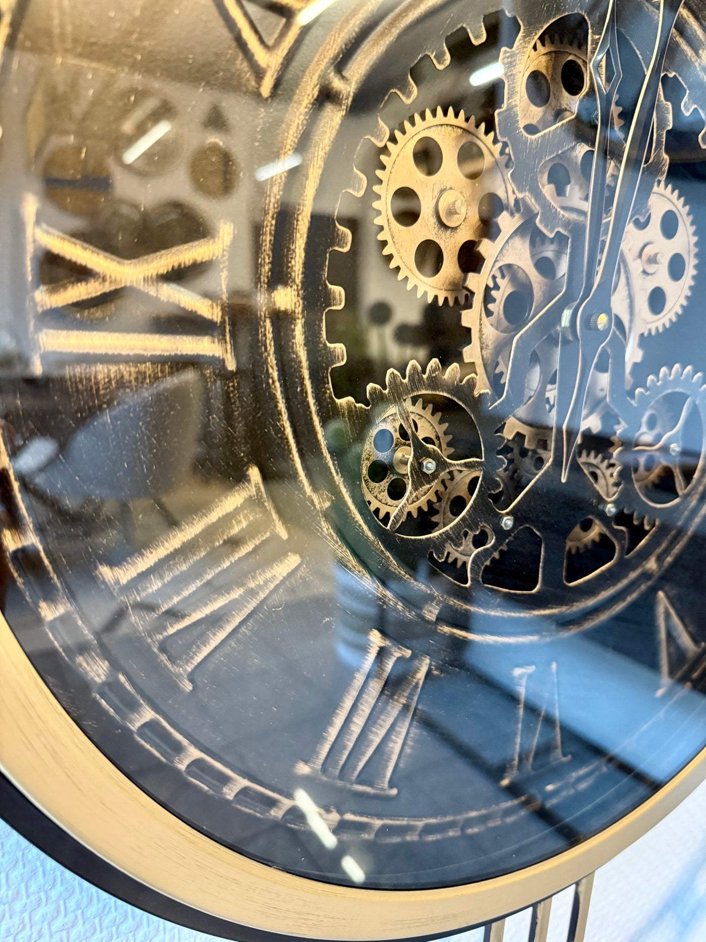 90 cm Wanduhr Nora mit Zahnrädern schwarz gold Wand Uhr Antik