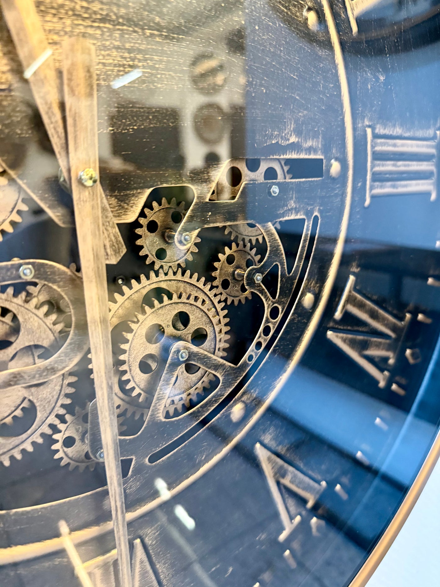 Horloge murale 60 cm antique vintage avec engrenages or vieilli noir