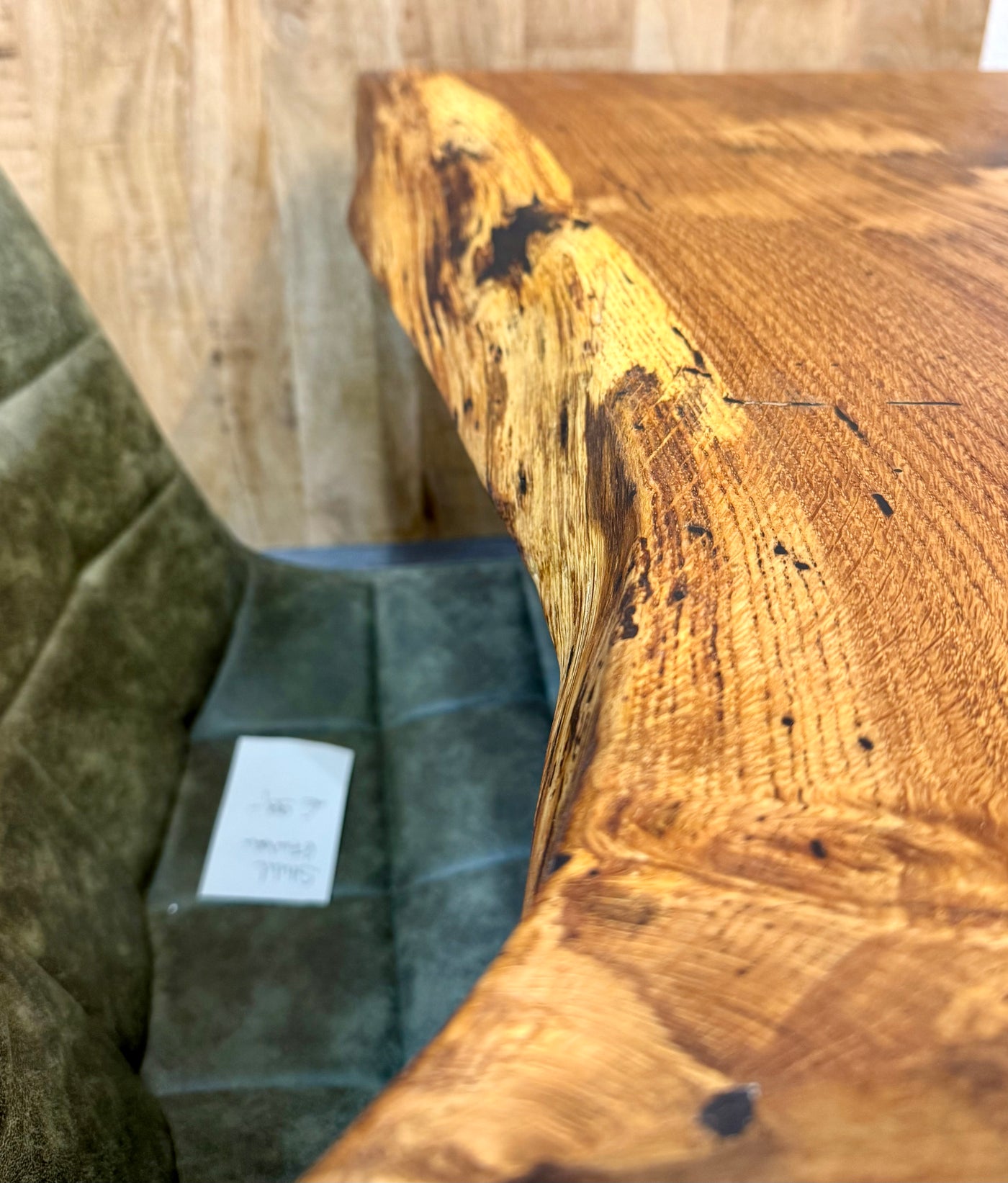 Epoxidharz Baumkante Esstisch Wildeiche 160 cm mit Gestell Wange