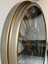 Horloge murale LEVINGSTON 80 cm Rouage Engrenage Animation argent gris laiton