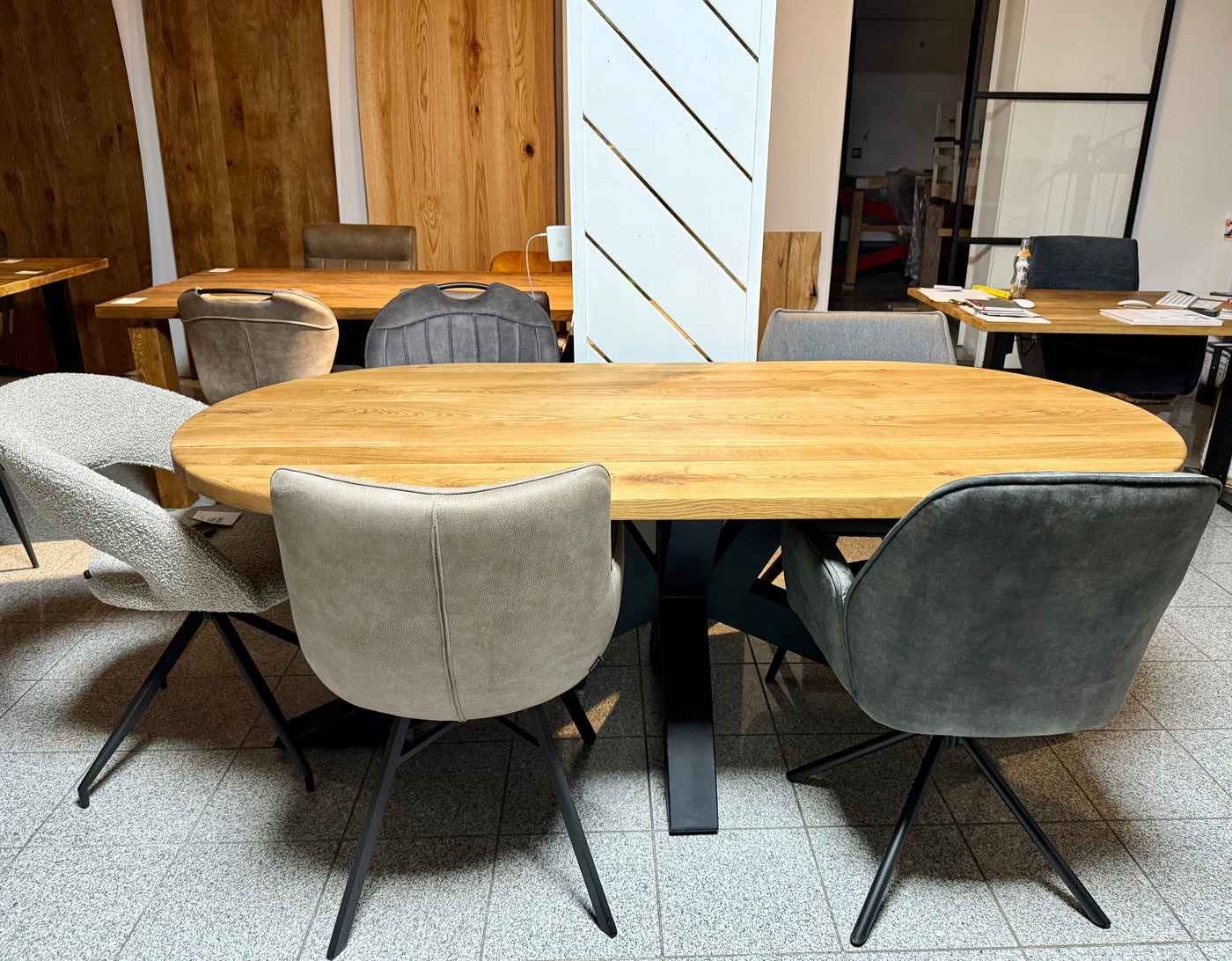 Esstisch Osnabrück Eiche massiv 200 cm in 4 cm Dicke Holz geölt mit Spider Metall Gestell schwarz