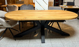 Esstisch Osnabrück Eiche massiv 200 cm in 4 cm Dicke Holz geölt mit Spider Metall Gestell schwarz